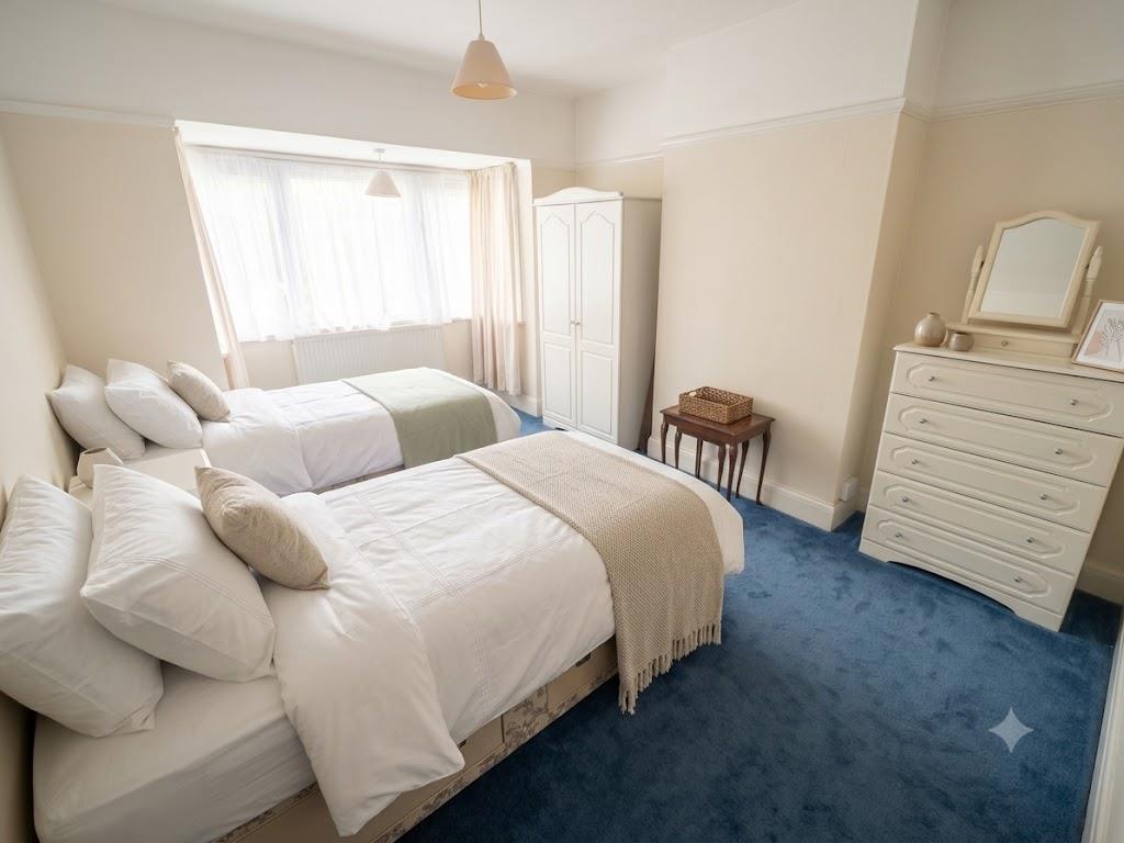 Hale Drive, Mill Hill, NW7, London